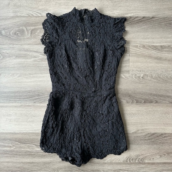 BB Dakota Priscilla Lace Romper - Picture 3 of 4